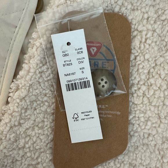 J Crew Reversible Puffer Vest with PrimaLoft - Picture 5 of 5